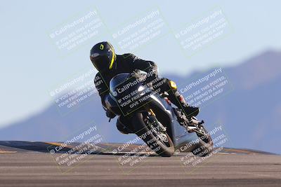 media/Nov-06-2023-Moto Forza (Mon) [[ce023d0744]]/3-Intermediate Group/Session 5 (Turn 9)/